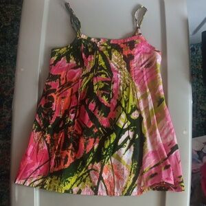 Sleeveless floral print shirt